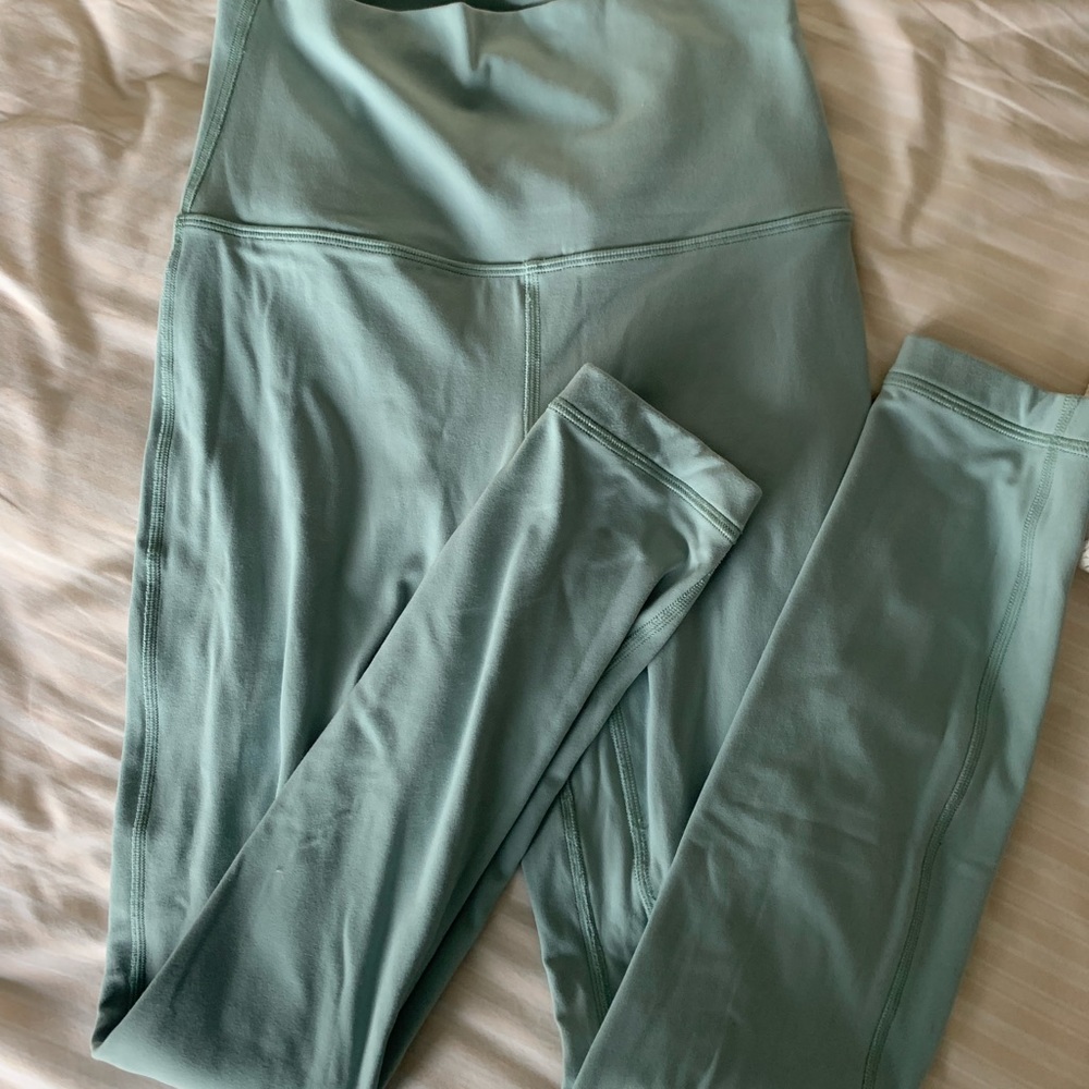 LULULEMON CHAMBRAY ALIGN LEGGINGS 25”